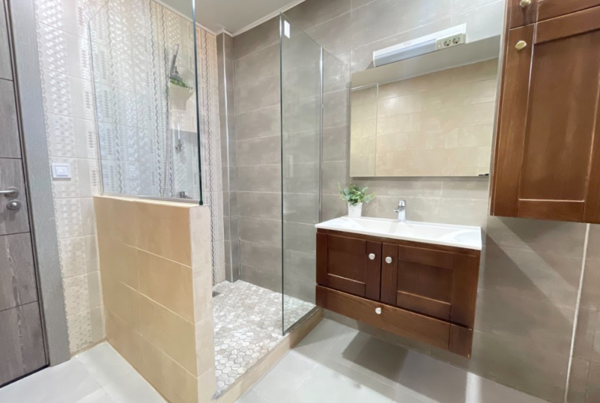 Appartement de luxe 3pièces à Dely Brahim