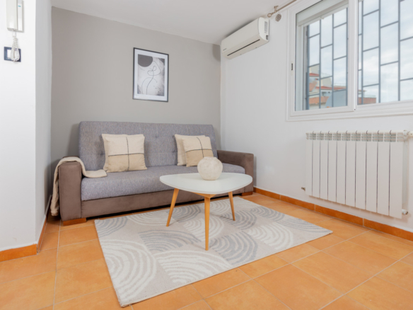 Appartement prestigieux de 2 pièces à Hydra