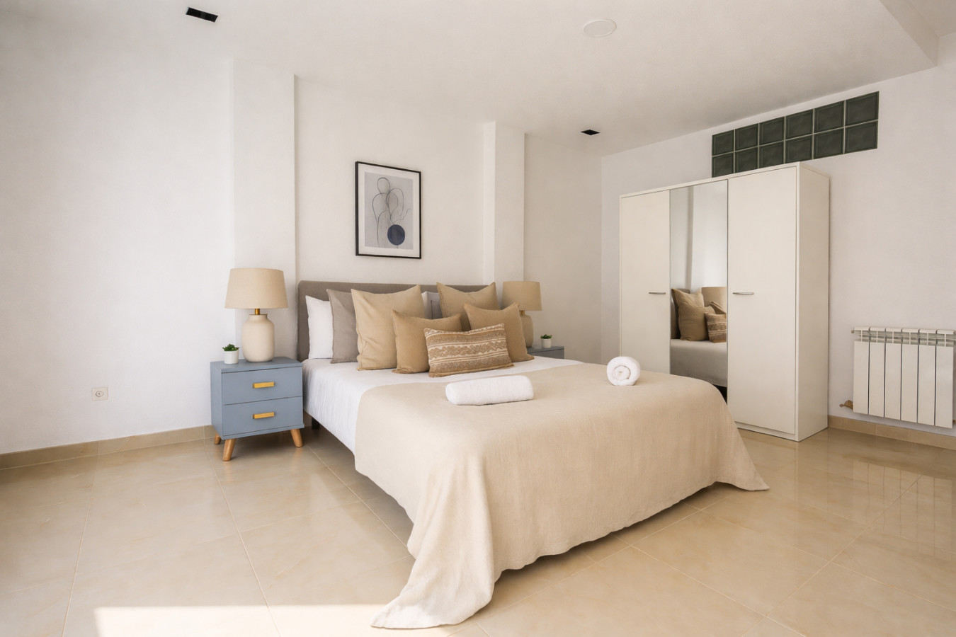 Luxueux Appartement de 3 pièces a Kouba