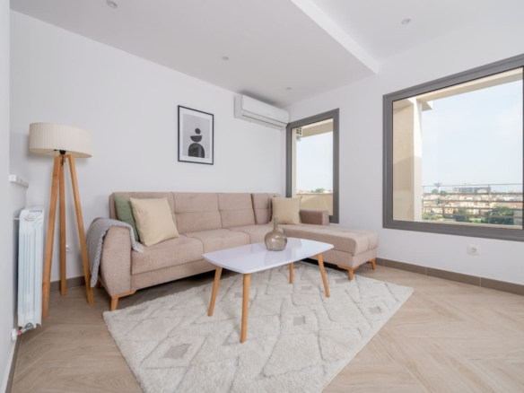 Majestueux appartement de 3 chambres à Mouradia