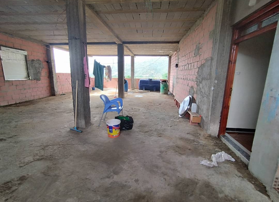 Un F2 (niveau de Vila) à Oued Zhour, Skikda